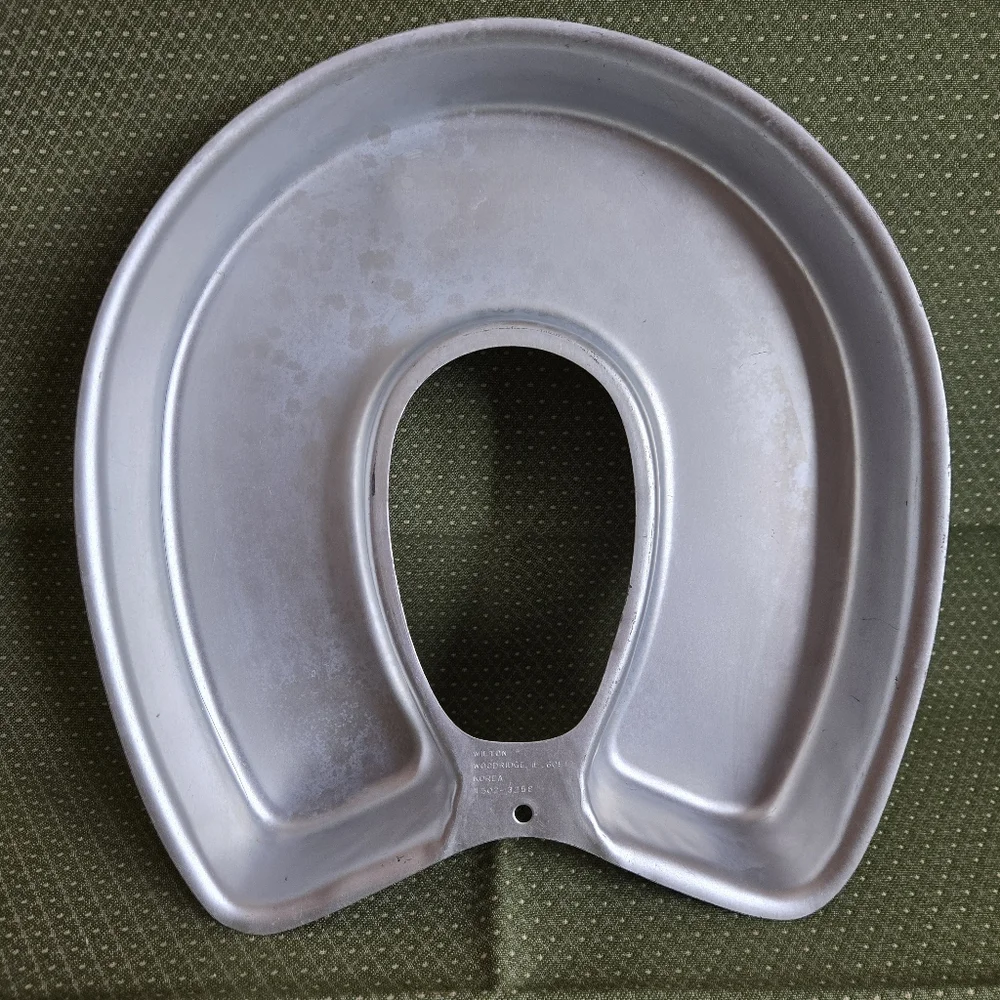 Wilton Horseshoe or Letter C or Letter U Cake Pan Vintage